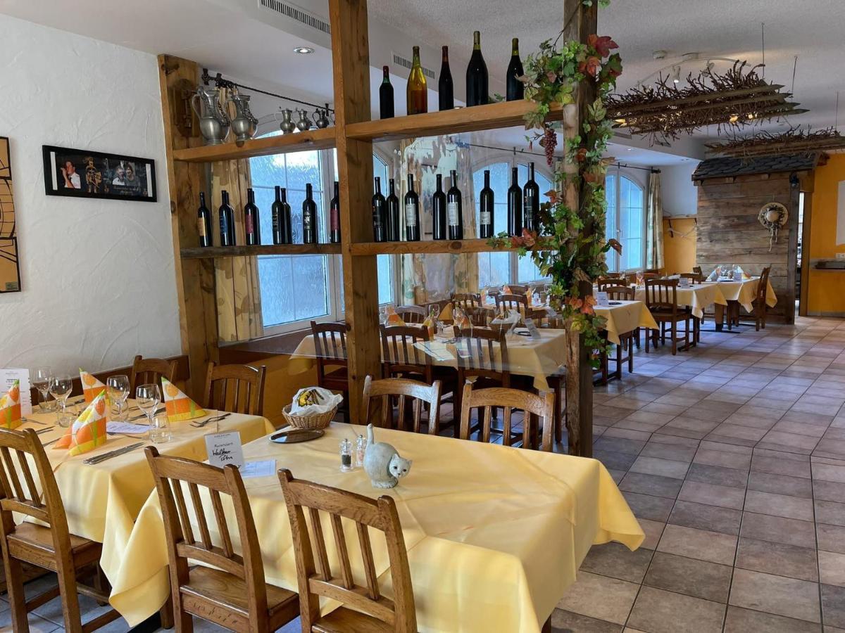 Hotel Arkanum Salgesch Екстериор снимка